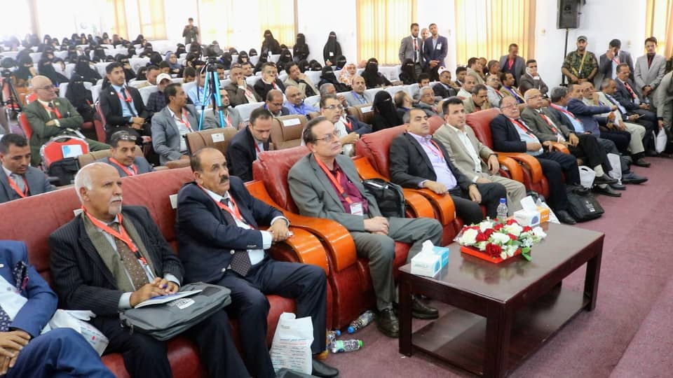 باشراف المجلس الطبي الاعلى وبمشاركة معالي رئيس المجلس ،،  انطلاق اعمال المؤتمر العلمي الطبي الجراحي السنوي الأول الذي تنظمه كلية الطب بجامعة عمران بالشراكة مع هيئة مستشفى الرئيس الشهيد صالح الصماد.