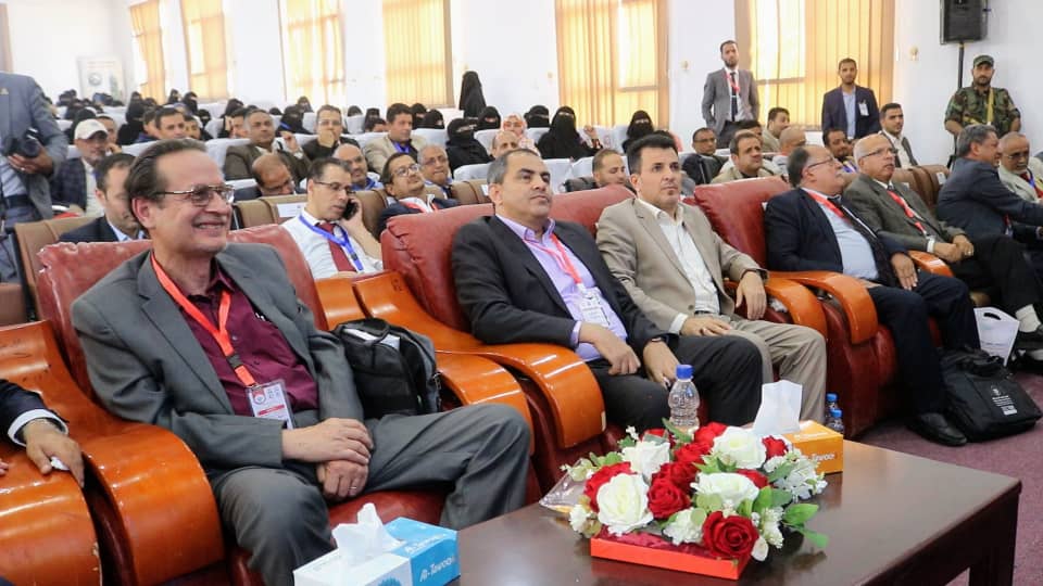 باشراف المجلس الطبي الاعلى وبمشاركة معالي رئيس المجلس ،،  انطلاق اعمال المؤتمر العلمي الطبي الجراحي السنوي الأول الذي تنظمه كلية الطب بجامعة عمران بالشراكة مع هيئة مستشفى الرئيس الشهيد صالح الصماد.