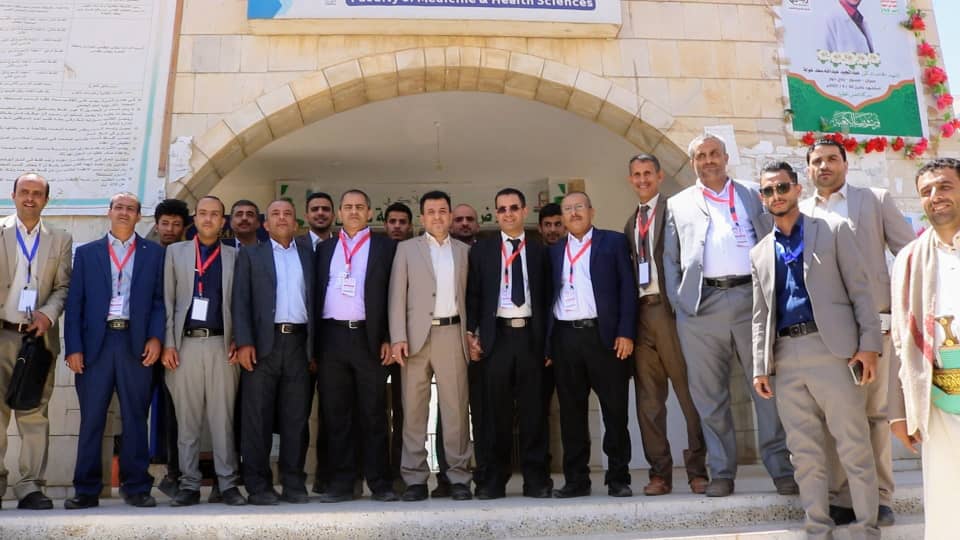 باشراف المجلس الطبي الاعلى وبمشاركة معالي رئيس المجلس ،،  انطلاق اعمال المؤتمر العلمي الطبي الجراحي السنوي الأول الذي تنظمه كلية الطب بجامعة عمران بالشراكة مع هيئة مستشفى الرئيس الشهيد صالح الصماد.