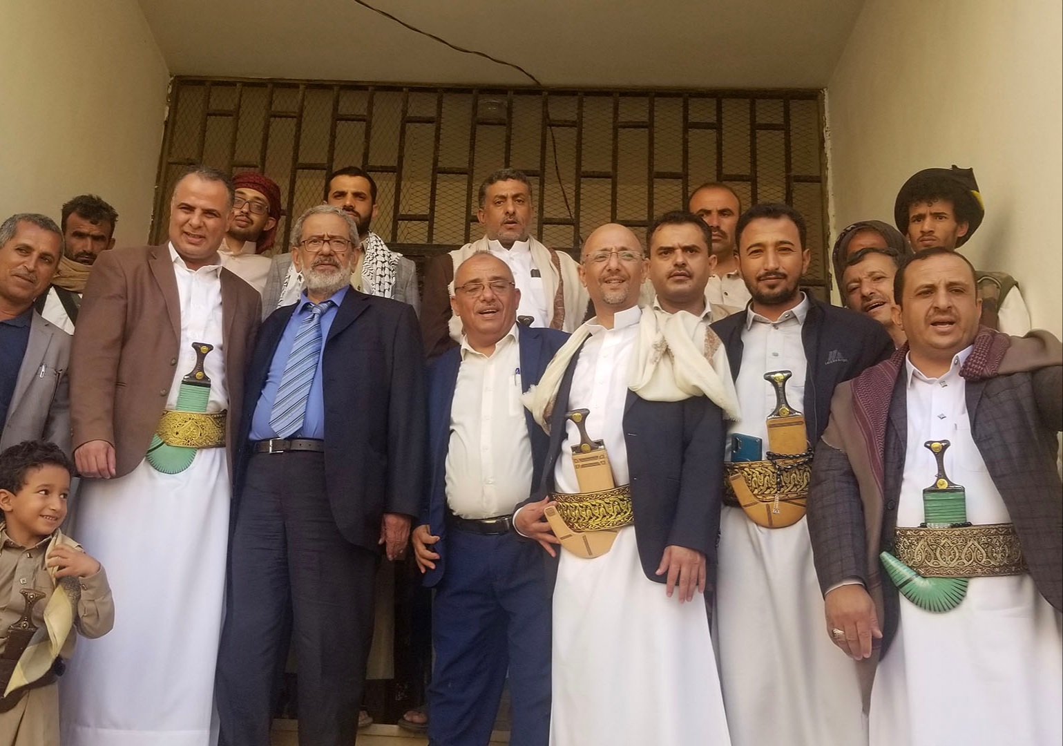 فريق المجلس الطبي يزور محافظة حجة ويطلع على مدى جاهزية الجامعة لإجراء امتحانات الكفاءة 